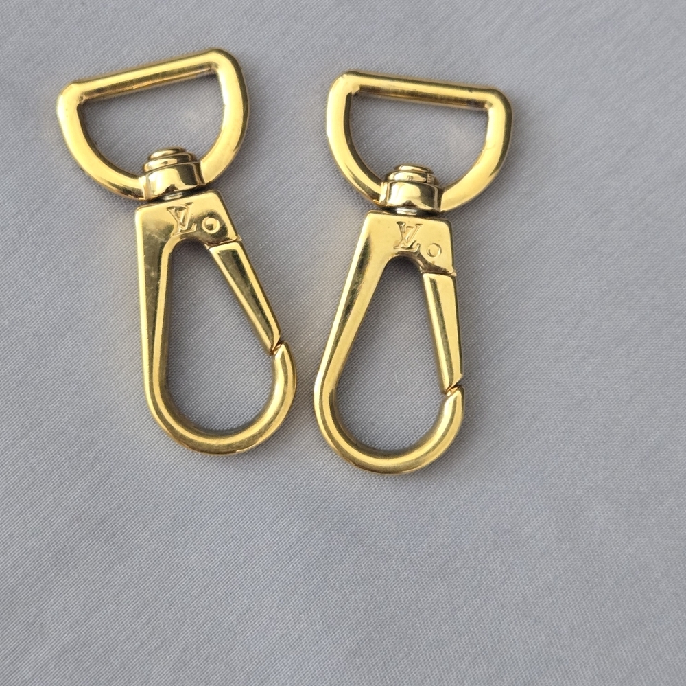Louis vuitton clips